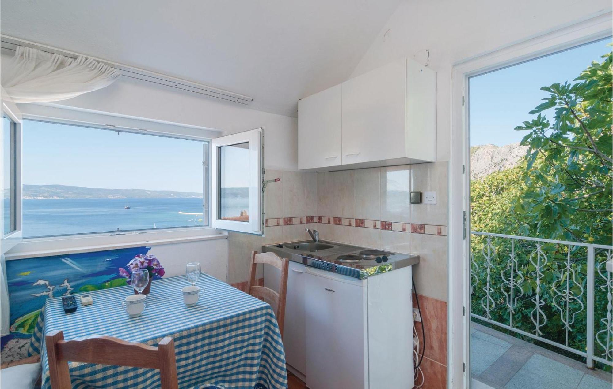Gorgeous Apartment In Omis With House Sea View Екстер'єр фото