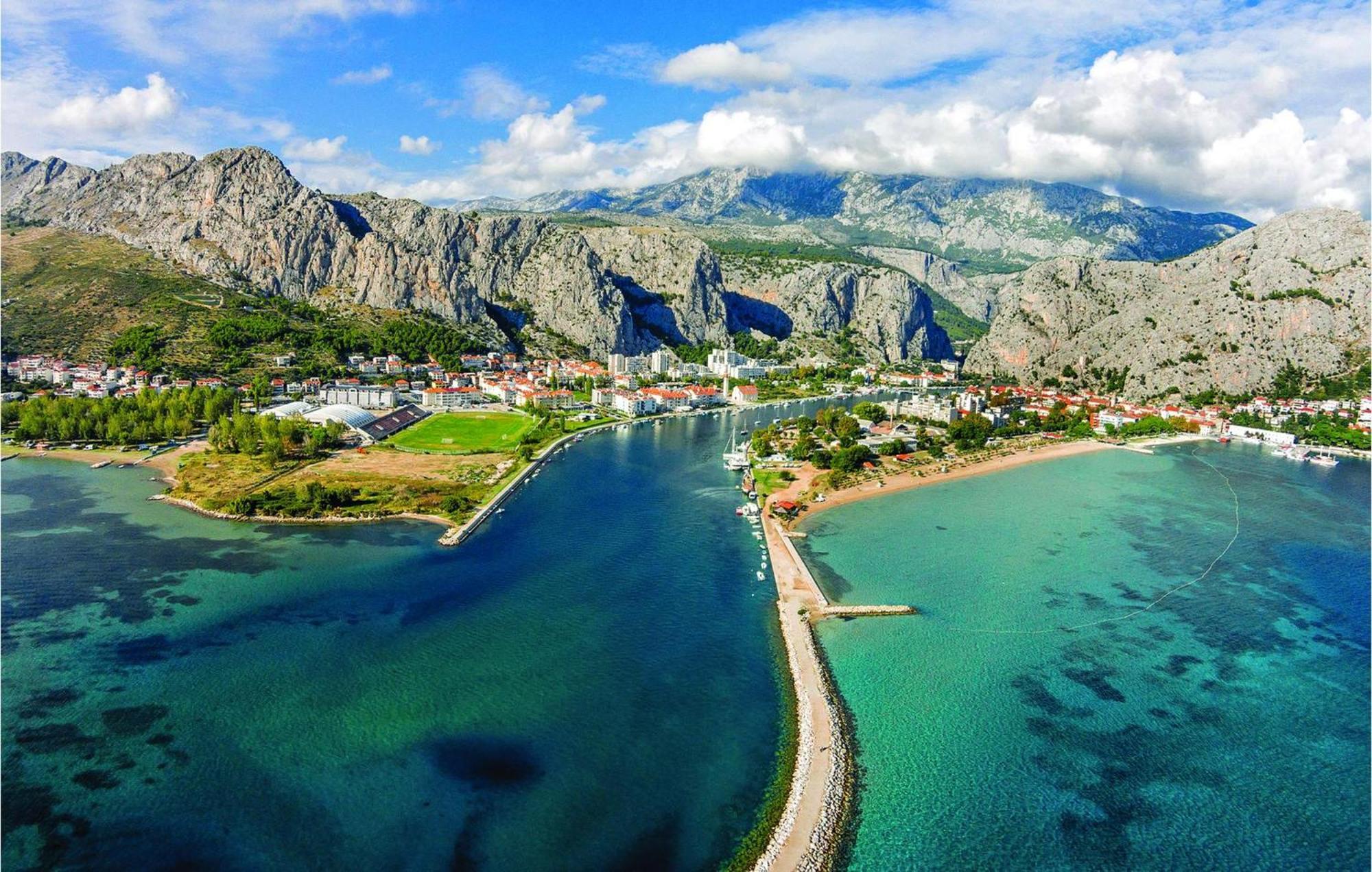 Gorgeous Apartment In Omis With House Sea View Екстер'єр фото