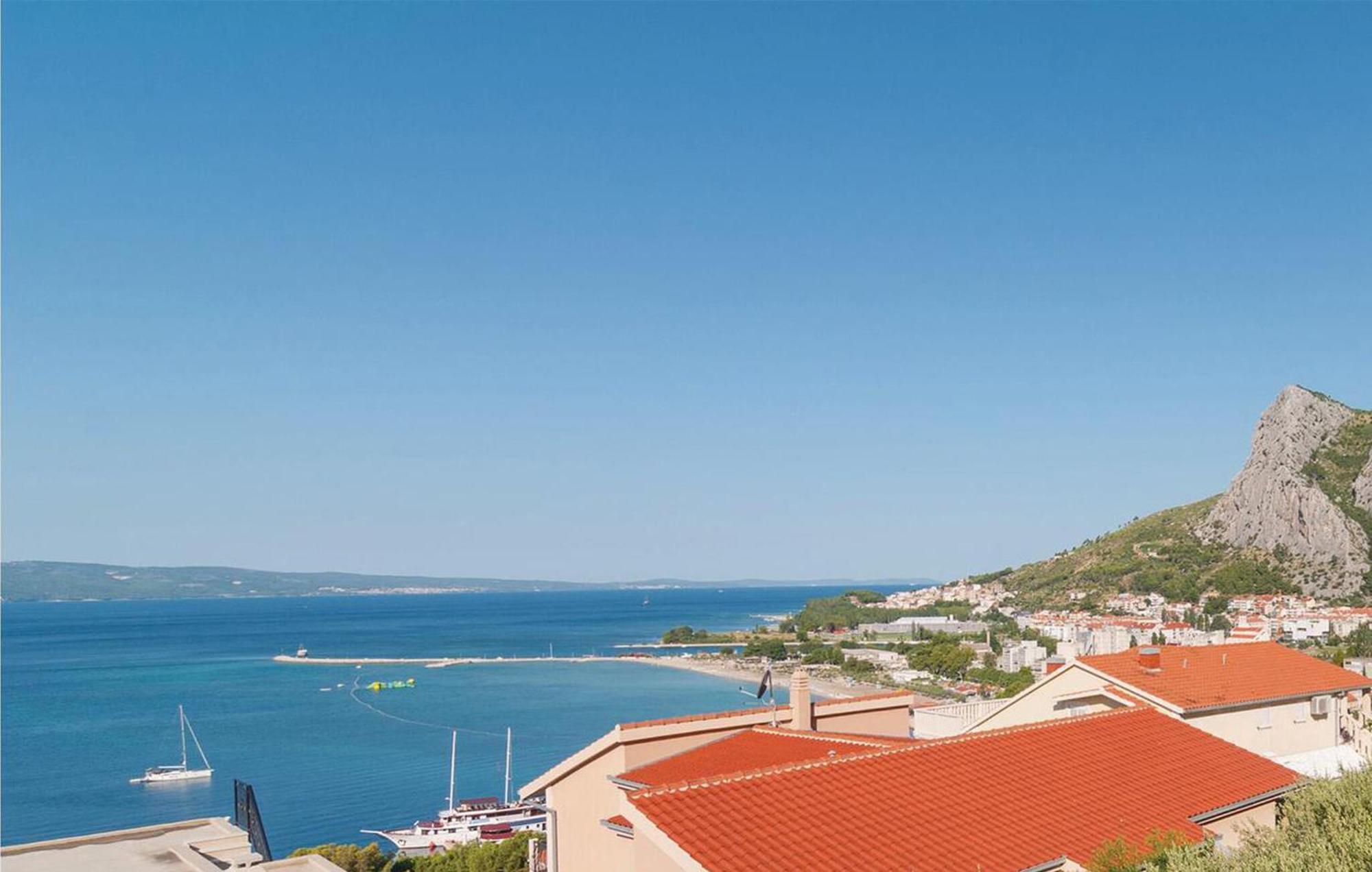 Gorgeous Apartment In Omis With House Sea View Екстер'єр фото